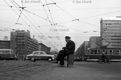 Warszawa, 1961-62, Specjalny pracownik MZK do przestawiania zwrotnic, tzw. „wajchowy”